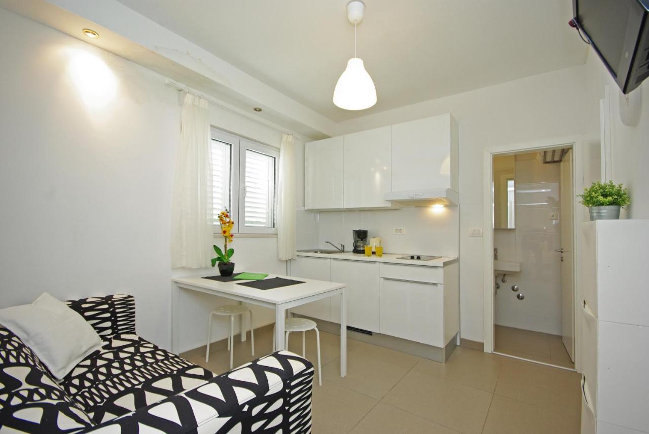Strandhaus Dalmatien Iva ซาโอสโตรก ภายนอก รูปภาพ