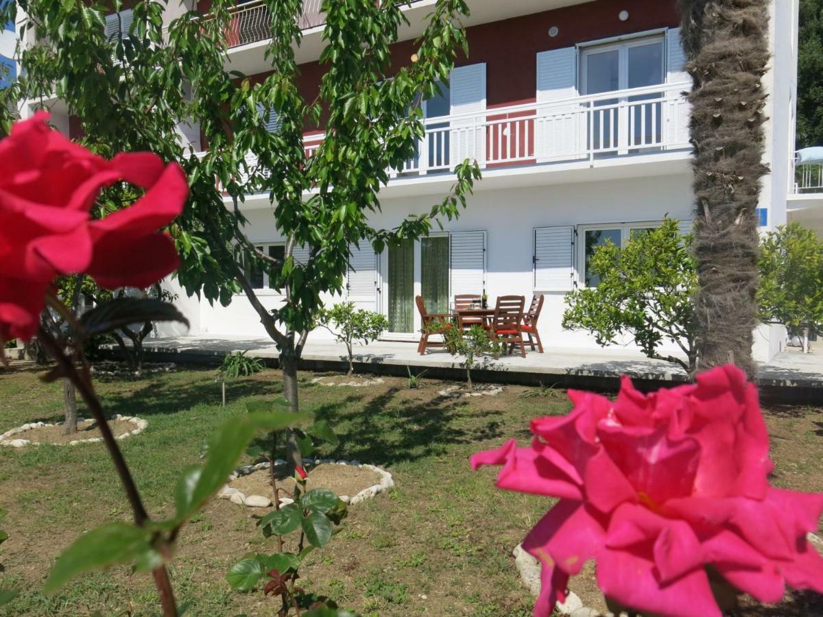Strandhaus Dalmatien Iva ซาโอสโตรก ภายนอก รูปภาพ